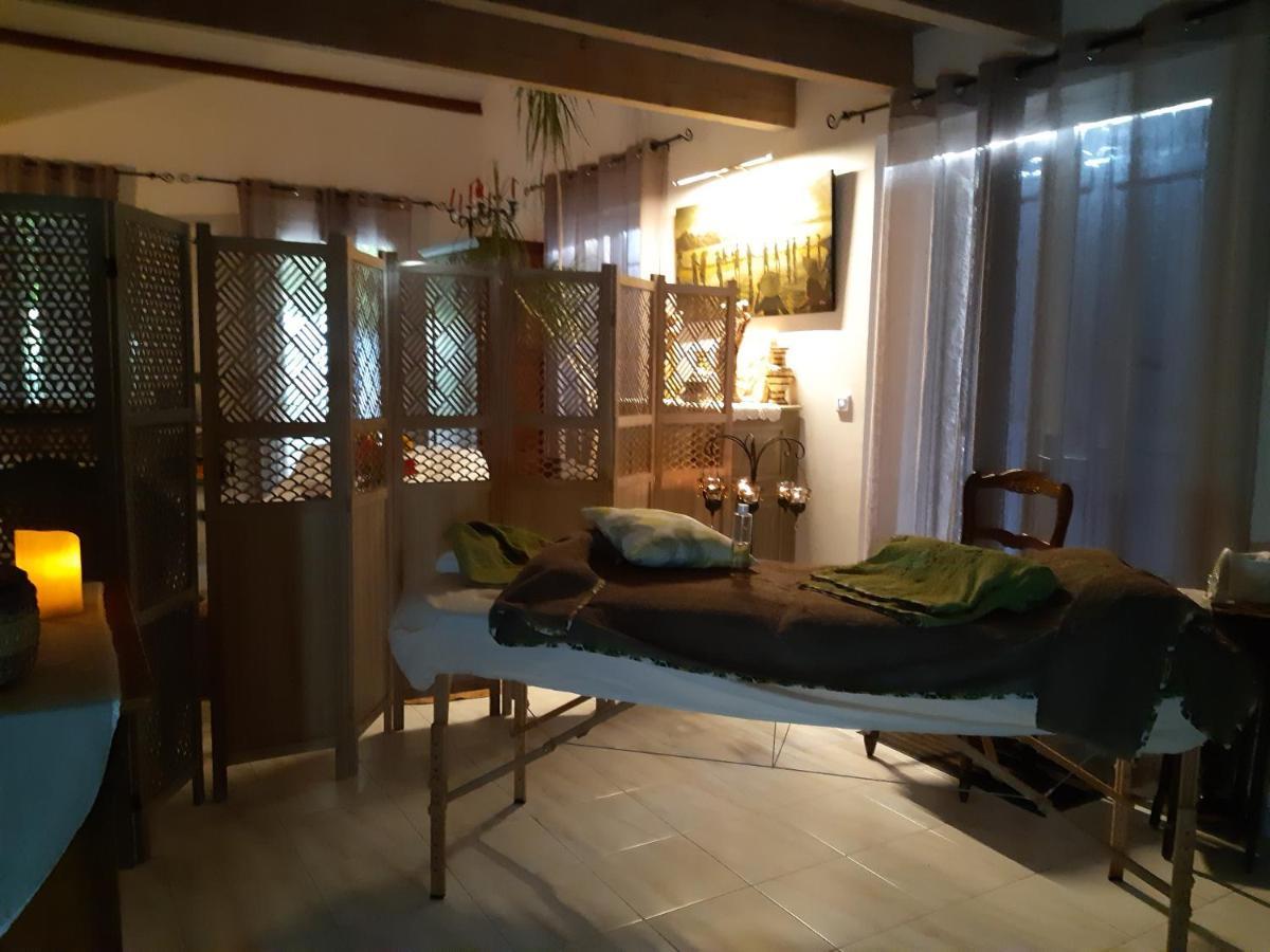 Chambres D'Hotes- Piscine, Spa, Tennis Belcodene 外观 照片